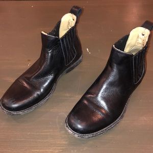 Women’s Frye Chelsea Boots